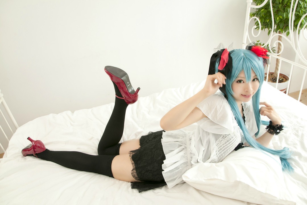 Hatsune Miku Cosplay by Mashiro Yuki